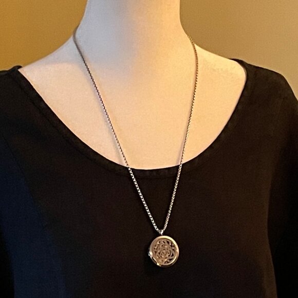 Versatile Celtic Silver Locket Pendant Necklace - Picture 4 of 14